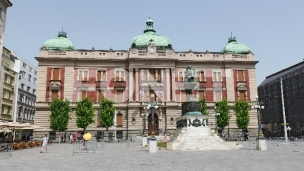 Bez vode oko Trga republike